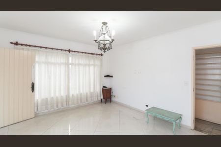 Casa à venda com 178m², 4 quartos e 4 vagasSala