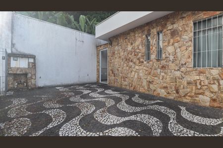 Casa à venda com 178m², 4 quartos e 4 vagasQuintal