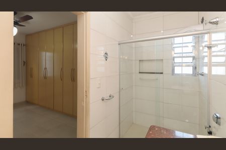 Casa à venda com 178m², 4 quartos e 4 vagasBanheiro da Suíte