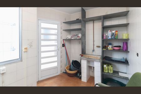 Casa à venda com 178m², 4 quartos e 4 vagasLavanderia