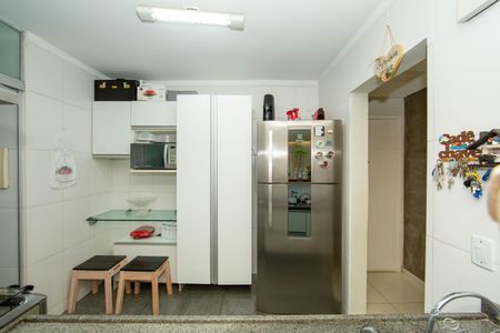 Apartamento à venda com 90m², 3 quartos e 2 vagas Apartamento à venda com 90m², 3 quartos e 2 vagasCOZINHA