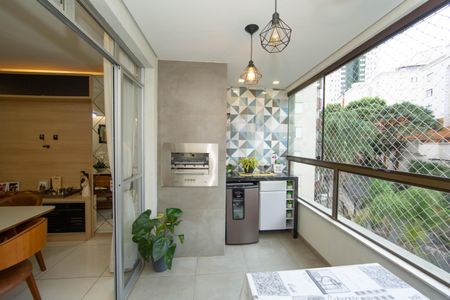 Apartamento à venda com 90m², 3 quartos e 2 vagas Apartamento à venda com 90m², 3 quartos e 2 vagasVARANDA
