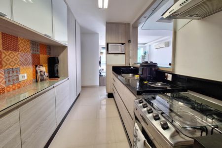 Apartamento à venda com 150m², 3 quartos e 1 vaga Apartamento à venda com 150m², 3 quartos e 1 vagaCozinha