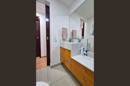 Apartamento à venda com 150m², 3 quartos e 1 vaga Apartamento à venda com 150m², 3 quartos e 1 vagaBanheiro Social