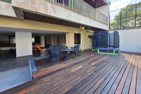 Apartamento à venda com 150m², 3 quartos e 1 vaga Apartamento à venda com 150m², 3 quartos e 1 vagaÁrea comum