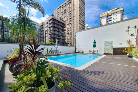 Apartamento à venda com 150m², 3 quartos e 1 vaga Apartamento à venda com 150m², 3 quartos e 1 vagaÁrea comum