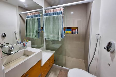 Apartamento à venda com 150m², 3 quartos e 1 vaga Apartamento à venda com 150m², 3 quartos e 1 vagaBanheiro Social
