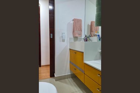 Apartamento à venda com 150m², 3 quartos e 1 vaga Apartamento à venda com 150m², 3 quartos e 1 vagaBanheiro Social