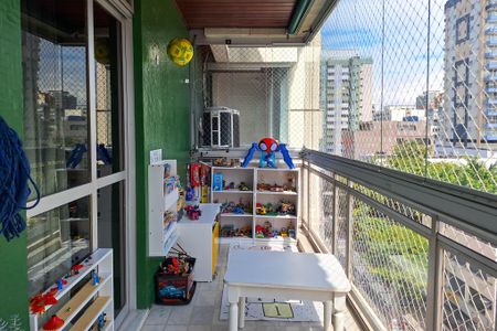 Apartamento à venda com 150m², 3 quartos e 1 vaga Apartamento à venda com 150m², 3 quartos e 1 vagaVaranda da Sala