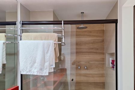 Apartamento à venda com 150m², 3 quartos e 1 vaga Apartamento à venda com 150m², 3 quartos e 1 vagaBanheiro da Suíte 1