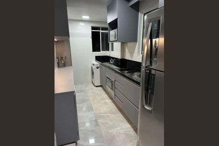 Cozinha de apartamento para alugar com 3 quartos, 63m² em Fazendinha, Curitiba