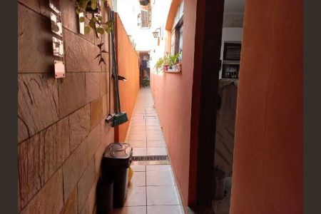 Casa à venda com 232m², 4 quartos e 2 vagasFoto 04