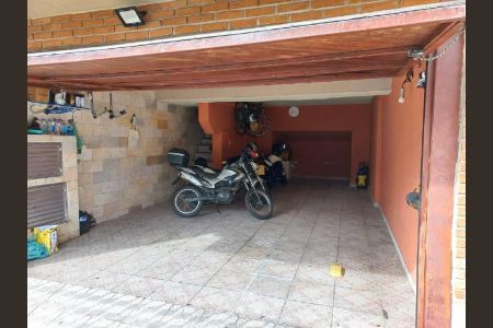 Casa à venda com 232m², 4 quartos e 2 vagasFoto 03