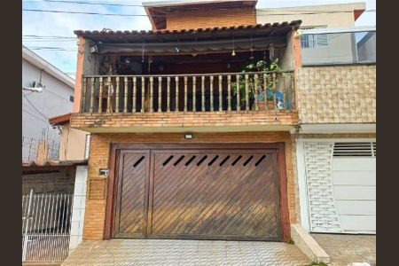 Casa à venda com 232m², 4 quartos e 2 vagasFoto 01