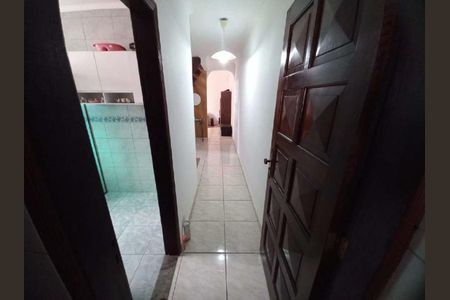 Casa à venda com 232m², 4 quartos e 2 vagasFoto 09