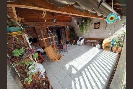 Casa à venda com 232m², 4 quartos e 2 vagasFoto 08