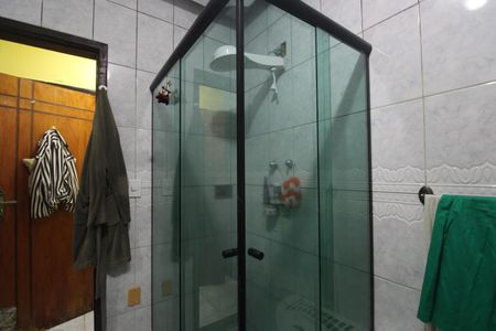 Casa de condomínio à venda com 450m², 6 quartos e 3 vagasBanheiro da suíte 3