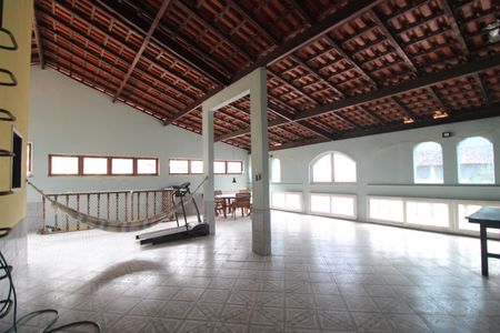 Casa de condomínio à venda com 450m², 6 quartos e 3 vagasTerraço