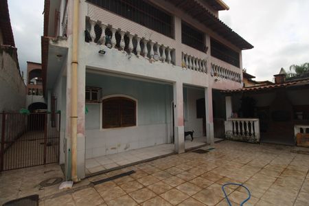 Casa de condomínio à venda com 450m², 6 quartos e 3 vagasFundos da casa