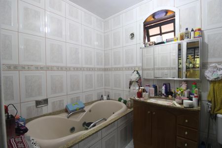Casa de condomínio à venda com 450m², 6 quartos e 3 vagasBanheiro das suítes canadenses 