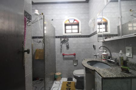 Casa de condomínio à venda com 450m², 6 quartos e 3 vagasBanheiro social