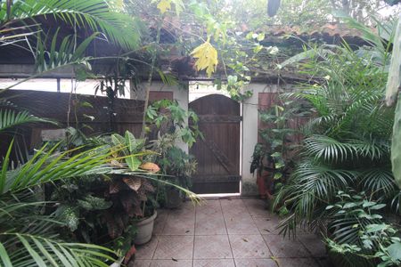 Casa de condomínio à venda com 450m², 6 quartos e 3 vagasEntrada
