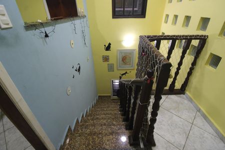 Casa de condomínio à venda com 450m², 6 quartos e 3 vagasEscada