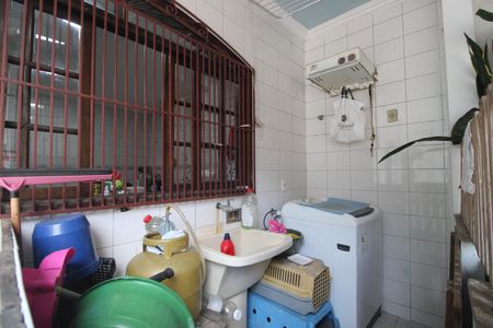 Casa de condomínio à venda com 450m², 6 quartos e 3 vagasÁrea de serviço