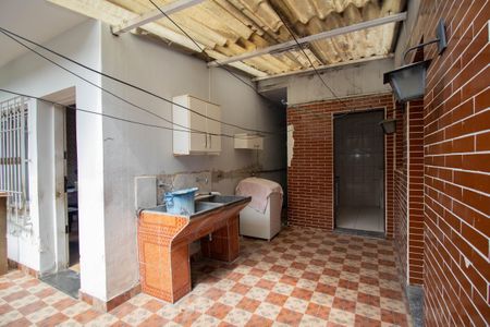 Casa para alugar com 70m², 1 quarto e 1 vagaQuintal