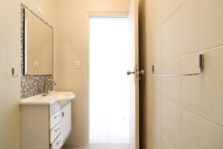 Casa à venda com 82m², 2 quartos e 1 vaga Casa à venda com 82m², 2 quartos e 1 vagaBanheiro