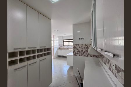 Apartamento para alugar com 100m², 3 quartos e 2 vagasCozinha e Área de Serviço