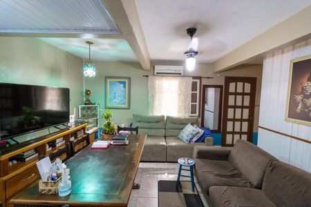 Casa à venda com 130m², 3 quartos e 1 vaga