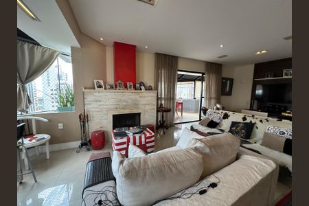 Apartamento à venda com 220m², 4 quartos e 3 vagasSala