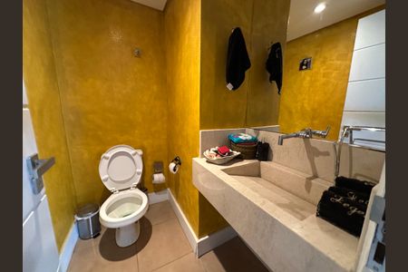 Apartamento à venda com 220m², 4 quartos e 3 vagasLavabo