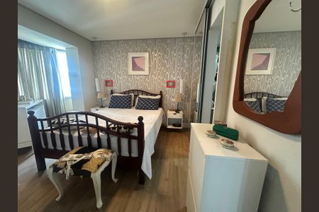 Apartamento à venda com 220m², 4 quartos e 3 vagasSuíte 2