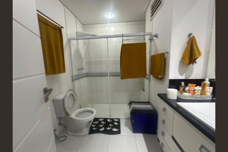 Apartamento à venda com 220m², 4 quartos e 3 vagasBanheiro