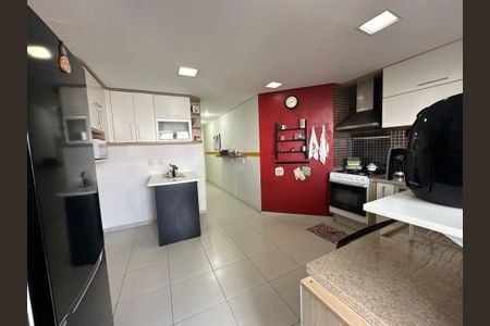 Apartamento à venda com 220m², 4 quartos e 3 vagasCozinha