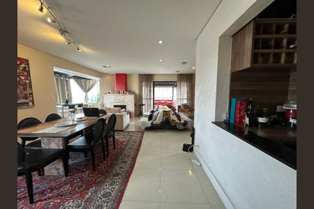 Apartamento à venda com 220m², 4 quartos e 3 vagasSala