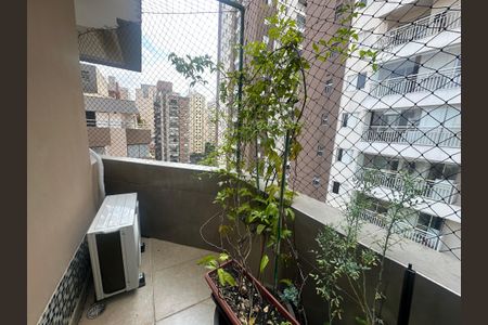 Apartamento à venda com 220m², 4 quartos e 3 vagasVaranda