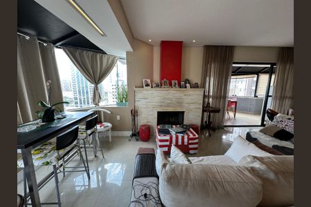 Apartamento à venda com 220m², 4 quartos e 3 vagasSala