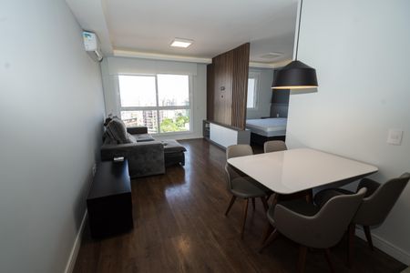Sala de apartamento à venda com 1 quarto, 45m² em Petrópolis, Porto Alegre