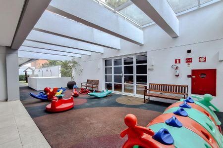 Apartamento à venda com 115m², 2 quartos e 2 vagas Apartamento à venda com 115m², 2 quartos e 2 vagasÁrea comum - Playground