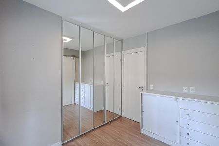 Apartamento à venda com 115m², 2 quartos e 2 vagas Apartamento à venda com 115m², 2 quartos e 2 vagasQuarto 3 - Suíte