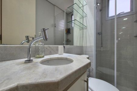 Apartamento para alugar com 70m², 2 quartos e 2 vagas Apartamento para alugar com 70m², 2 quartos e 2 vagasBanheiro