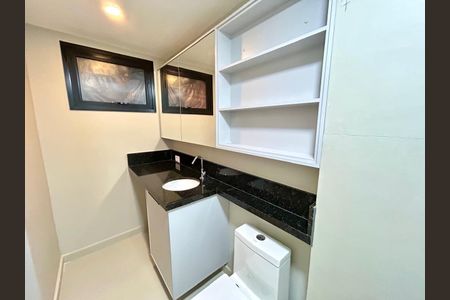 Banheiro de kitnet/studio para alugar com 1 quarto, 34m² em Vila Galvão, Guarulhos