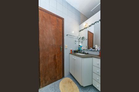 Casa para alugar com 551m², 5 quartos e 6 vagasBanheiro da Suíte 2