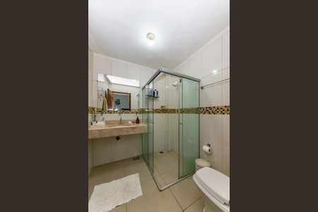 Casa para alugar com 551m², 5 quartos e 6 vagasBanheiro da Suíte 3