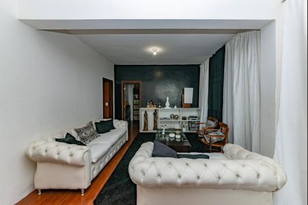 Casa para alugar com 551m², 5 quartos e 6 vagasSala 4