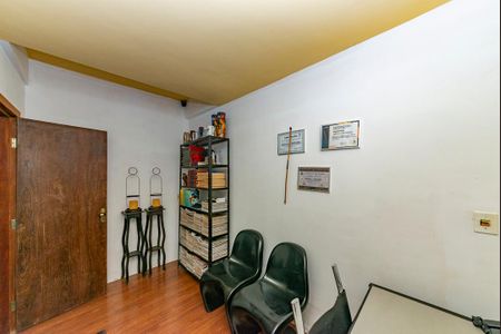 Casa para alugar com 551m², 5 quartos e 6 vagasEscritório 2