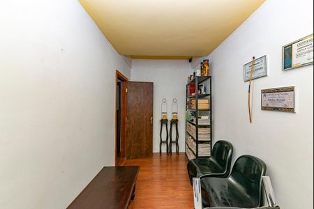 Casa para alugar com 551m², 5 quartos e 6 vagasEscritório 2